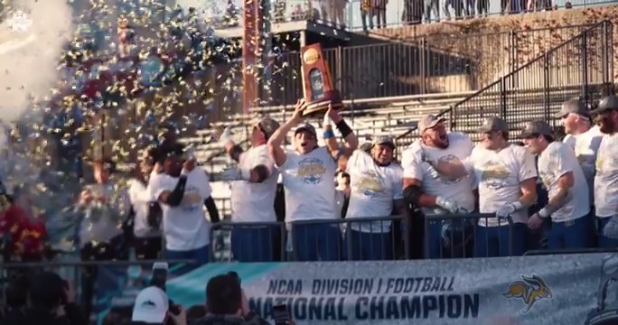 And with that the 2023 season comes to an end 🏆 #FCSChampionship x SDSU Football Montana Griz Football