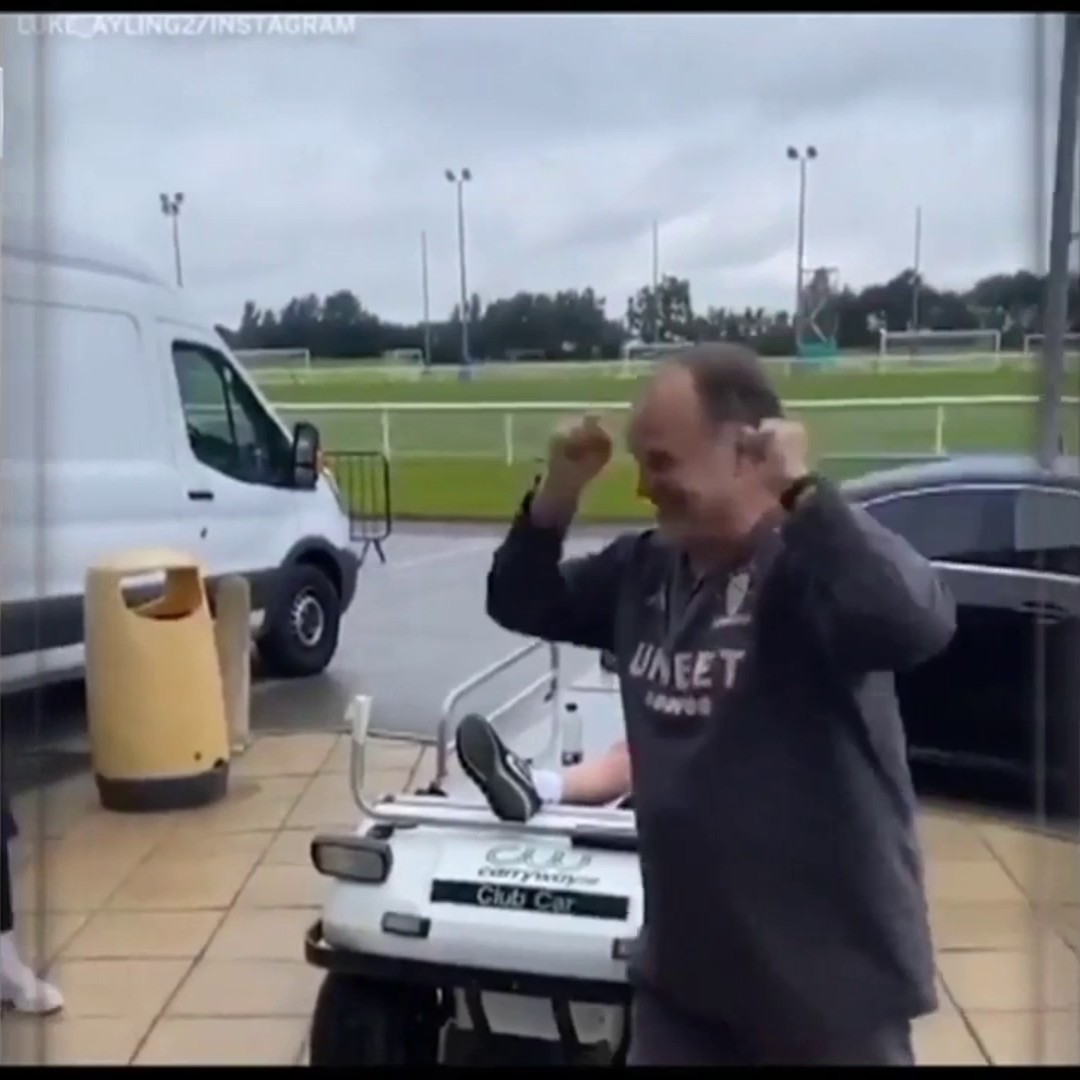 Properly in my feels. Ayling leaving has reminded me of this video of Bielsa days after we got promoted.