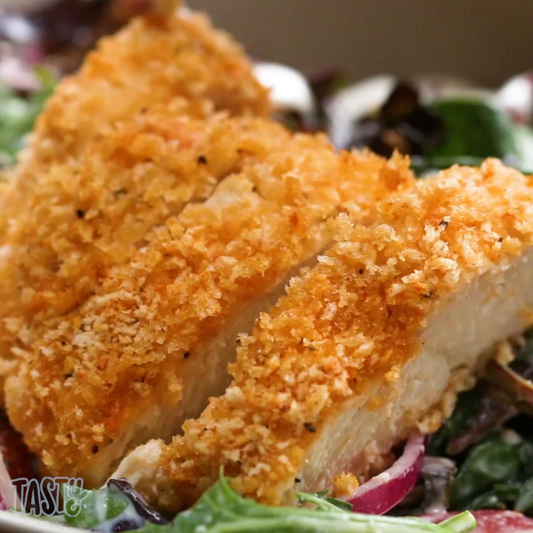 Creamy Garlic Parmesan Crispy Chicken Salad