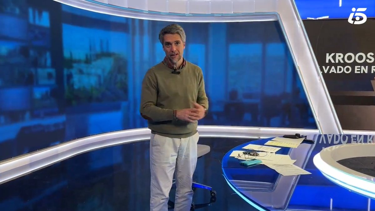 .Carlos Franganillo enseña parte del nuevo plató de Informativos Telecinco durante uno de los últimos ensayos de la nueva etapa: arrancamos el próximo lunes a las 21:00 horas >