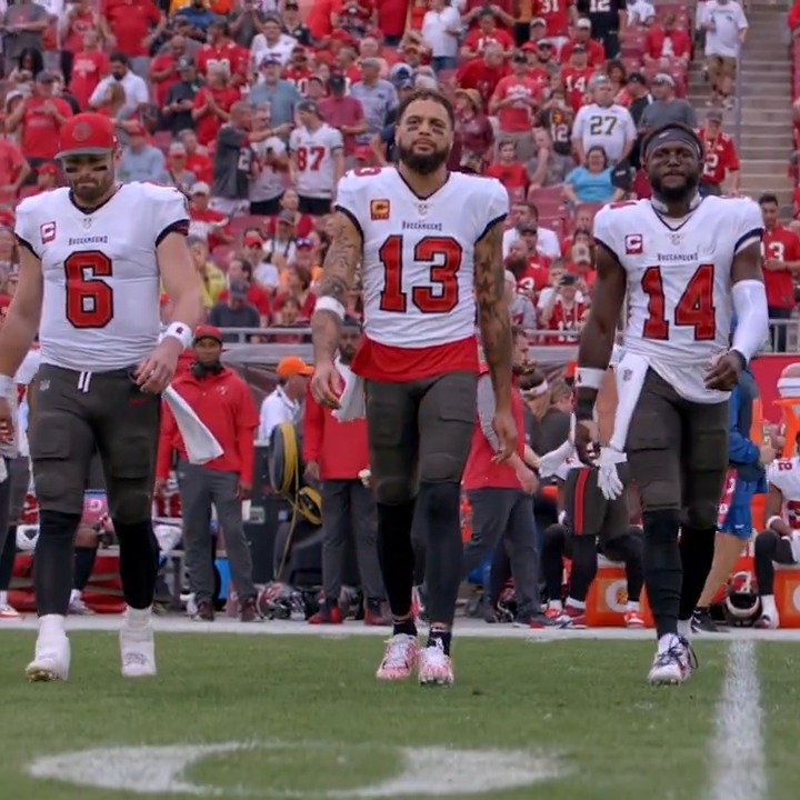 Eagles. Buccaneers. #RaiseTheFlags