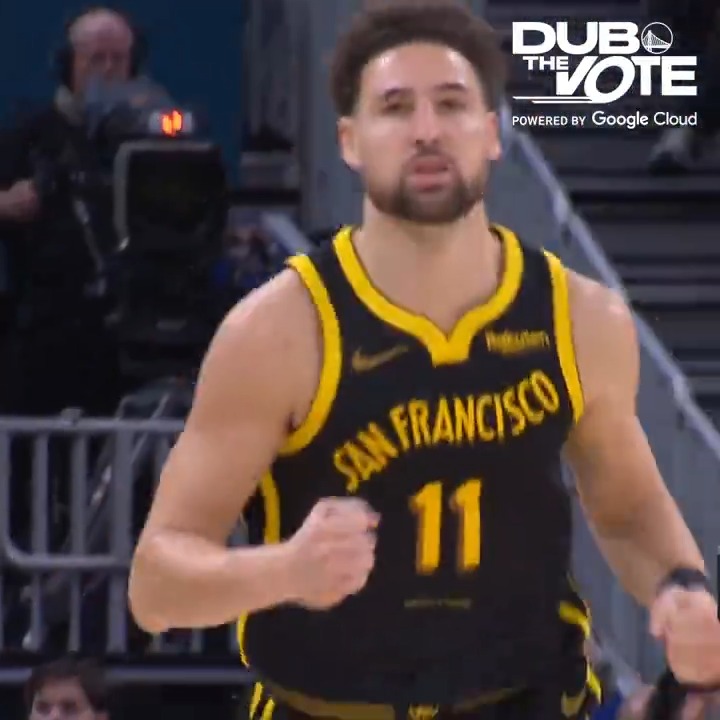 Klay has made 98 threes off 0 dribbles this season. That's the most catch-and-shoot treys of any player in the NBA this season. Vote Klay for #NBAAllStar »