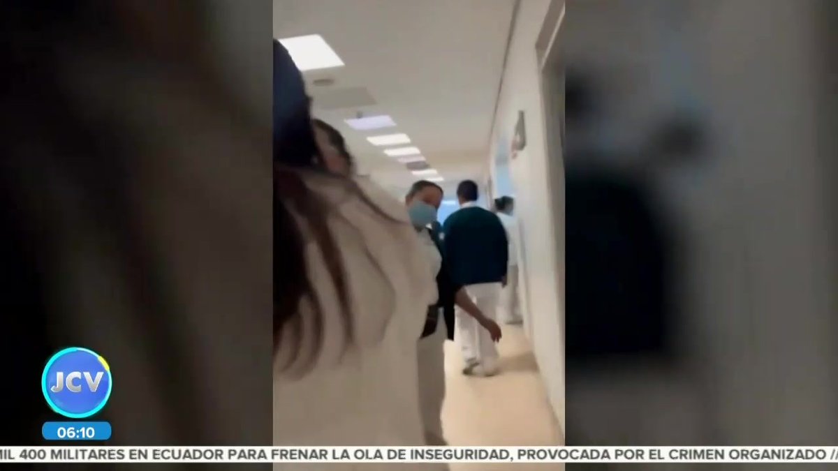 #Lamentable || El área de urgencias del Hospital de la Margarita del IMSS se encuentra completamente saturado. Los pacientes tienen que ser atendidos en sillas de espera. #Puebla #NoticiasPuebla