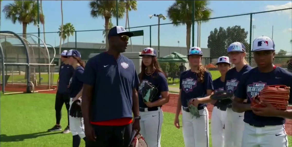 21-year MLB veteran LaTroy Hawkins is an instructor out at the #DREAMSeries! Hawkins speaks on the keys to longevity and the importance of making adjustments as a pitcher. #MLBNHotStove | MLBDevelops