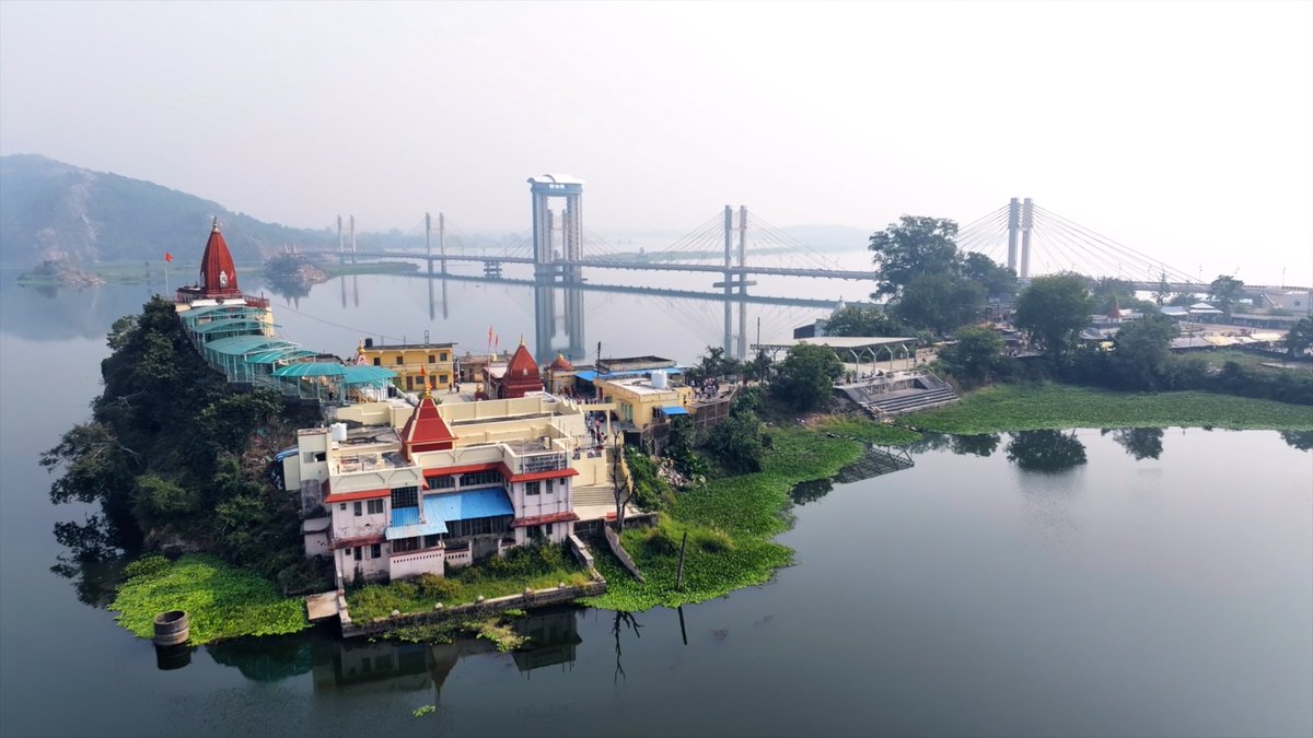 📍अंभोरा, महाराष्ट्र । वैनगंगा नदी पर ₹176 करोड़ की लागत से बने केबल स्टेड ब्रिज🌉 का लोकार्पण। #AmbhoraBridge #PragatiKaHighway #GatiShakti #BuildingTheNation