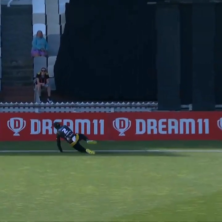 THAT'S AN ILLEGAL CATCH...!!! 🤯