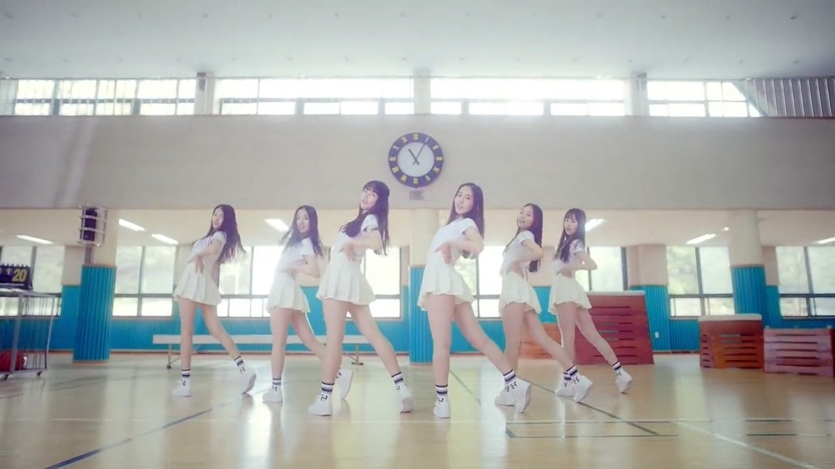 9 years ago today, 여자친구 GFRIEND released 'Glass Bead' with The 1st Mini Album 'Season of Glass'! 🎶I may seem like a clear glass bead But I won’t break that easily I love you, only you, it won’t change I’ll shine on you forever🎶 🔮 #여자친구 #GFRIEND