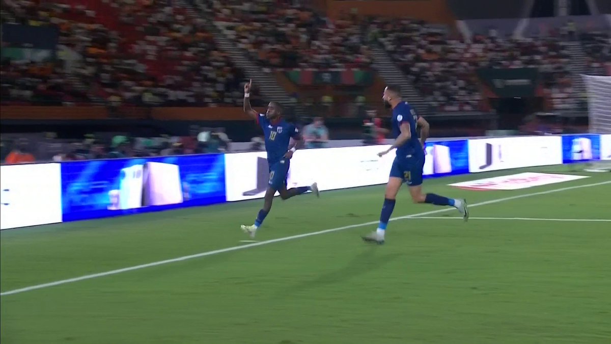 What a moment for Cape Verde! 🇨🇻 Monteiro slots home the rebound! ✅