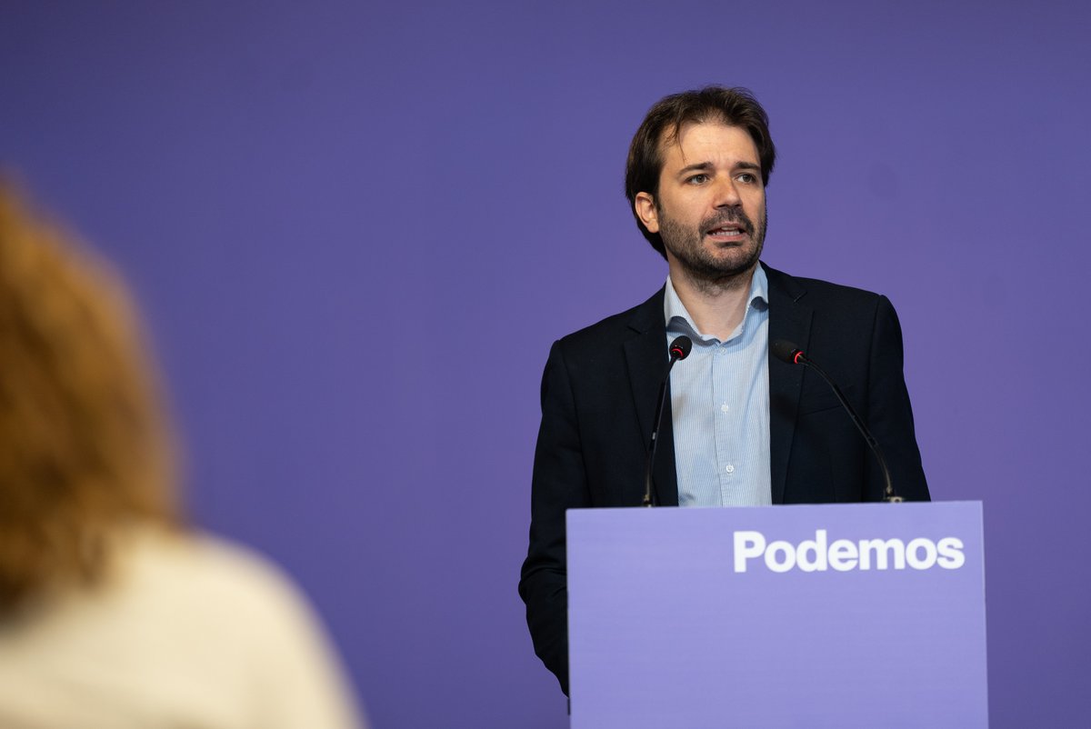 💜✊ El miércoles Podemos cumple 1️⃣0️⃣ años Queremos agradecer el trabajo militante que ha sido fundamental para acabar con el bipartidismo y la austeridad. ¡Sí se puede! 📹Javier Sánchez Serna
