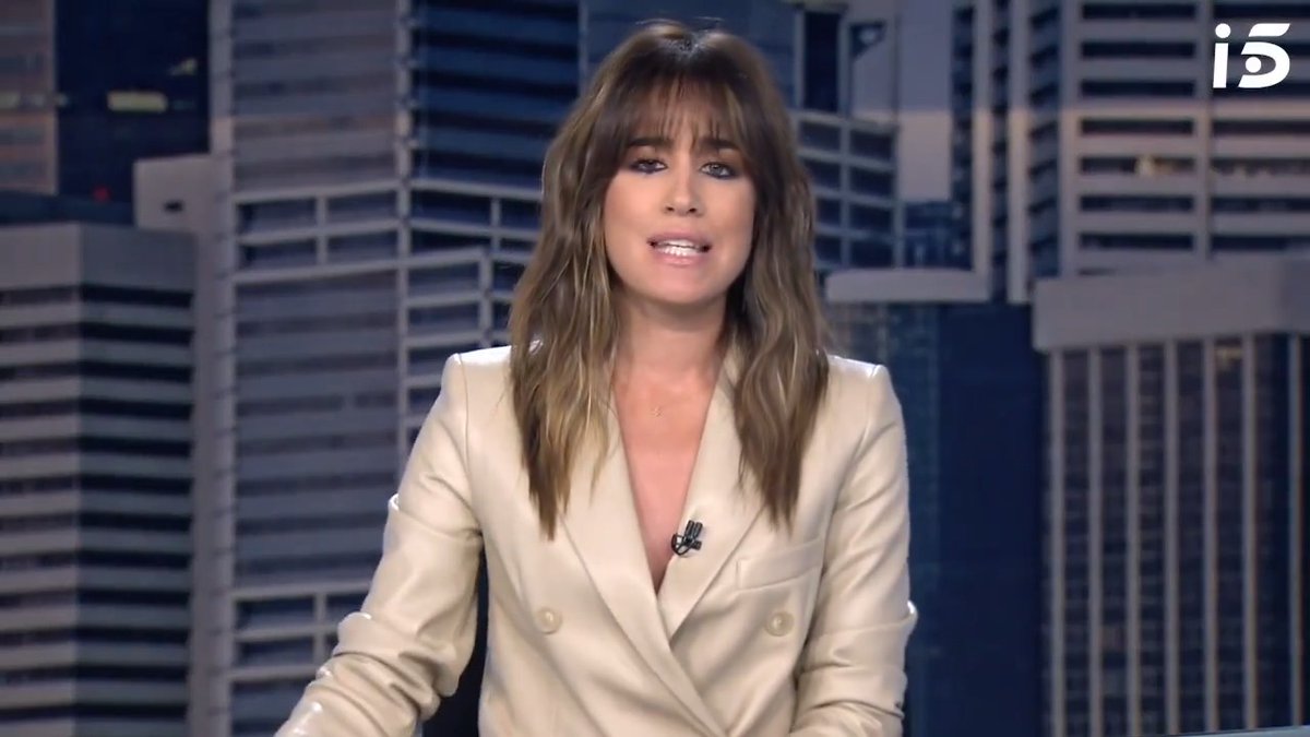 Tras casi dos décadas acompañándonos, hoy decimos adiós a un decorado que forma parte ya de la historia de la televisión 📺 Arrancamos una nueva etapa esta noche a las 21:00 horas con Carlos Franganillo >