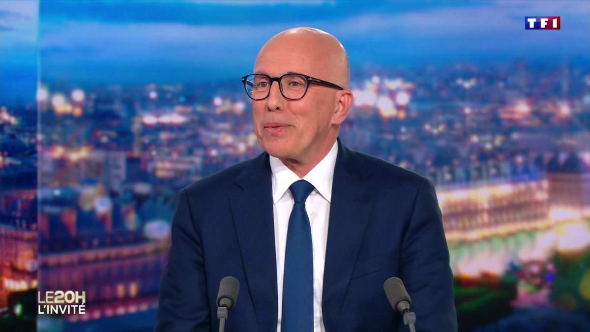 ➡️ Exclusion de Rachida Dati des LR après son entrée au gouvernement 🗣️"Pour moi la politique ce n'est pas la Star Academy, on ne peut pas être LR et membre du gouvernement", déclare le président du parti les Républicains, Eric Ciotti, invité dans #LE20H de Gilles Bouleau