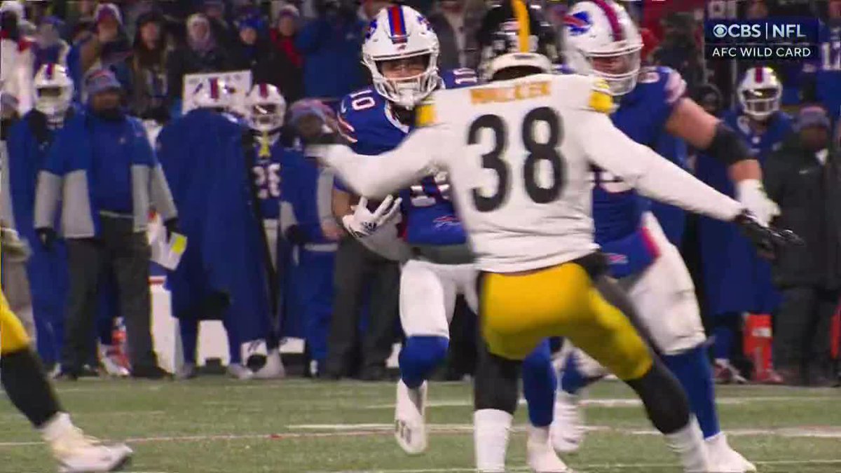 This angle is even cooler (🎥: NFL on CBS 🏈)