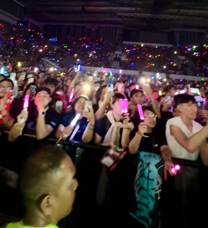 We are soooo happy to see you again🔥 You all are great singers, JAKARTA guys! #YOASOBIJAKARTA #YOASOBIINJAKARTA