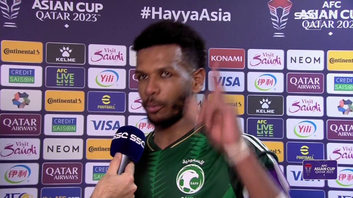 علي البليهي- لاعب منتخبنا الوطني: أتمنى من الجماهير الوقوف معنا وأن يثقوا باللاعبين وبالمدرب، ولسنا مسؤولين عما يحدث خارج الملعب #السعودية_عمان #كأس_آسيا2023 | #SSC