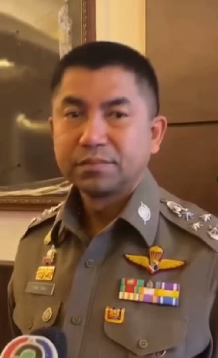 มีคลิปอุ้มสอบ! ‘บิ๊กโจ๊ก’ เห็นคลิปตร.คลุมหัว ‘ลุงเปี๊ยก’ บังคับให้สารภาพแต่ยังไม่ได้ดูอย่างละเอียด ส่งให้ผู้การจังหวัดจัดการและกำลังสั่งสอบด่วนแล้ว นี่อาจเป็นสาเหตุที่สั่งเด้งก็ได้ #ป้าบัวผัน #ป้ากบ #ลุงเปี๊ยก #โหนกระแส