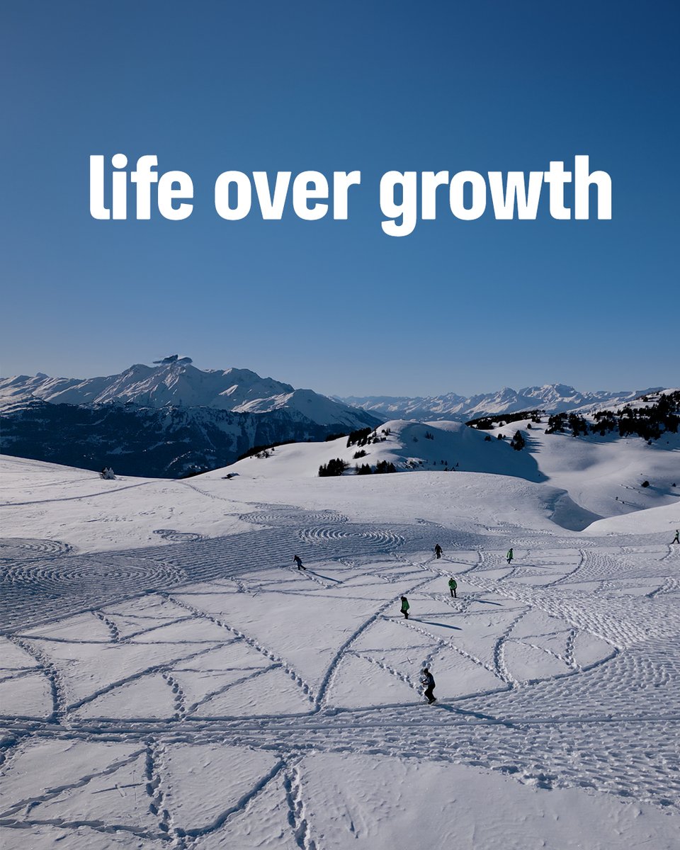 Creating growth can't be the sole purpose of our economies. It is time for an economy that prioritises the wellbeing of people & the planet over relentless growth. 🌍💚 Join us in demanding alternatives! #WEF24 #LifeOverGrowth #TimeForChange #AlternativeFutures