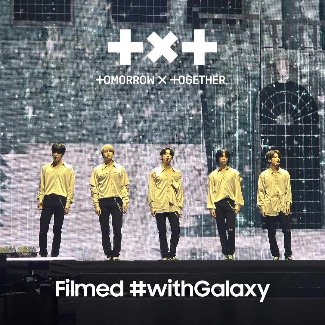 Our Galaxy users said we should use camera zoom feature videos as an ad, so here it is. The #GalaxyS24 Ultra lets you get up close and personal with your favorite artists. TXT OFFICIAL #withGalaxy #GalaxyxTXT #GalaxyAI #SamsungUnpacked Learn more: