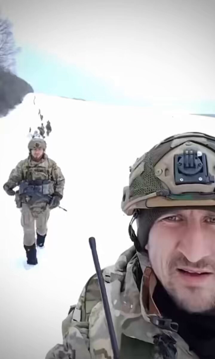Ukrainian soldiers are moving to the front line. God protect them all 🙏