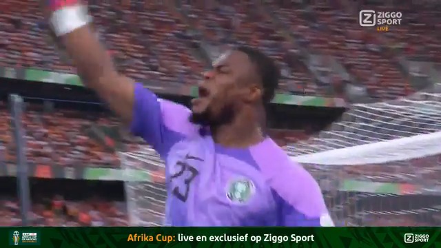 𝐆𝐨𝐚𝐚𝐚𝐚𝐚𝐚𝐥 Nigeriaaaa (0-1) 🇳🇬 De Nigerianen komen op voorsprong door een versierde penalty van Osimhen 👏 Troost-Ekong schiet hem verwoestend binnen 🚀 #ZiggoSport #afcon2023 #CIVNGR