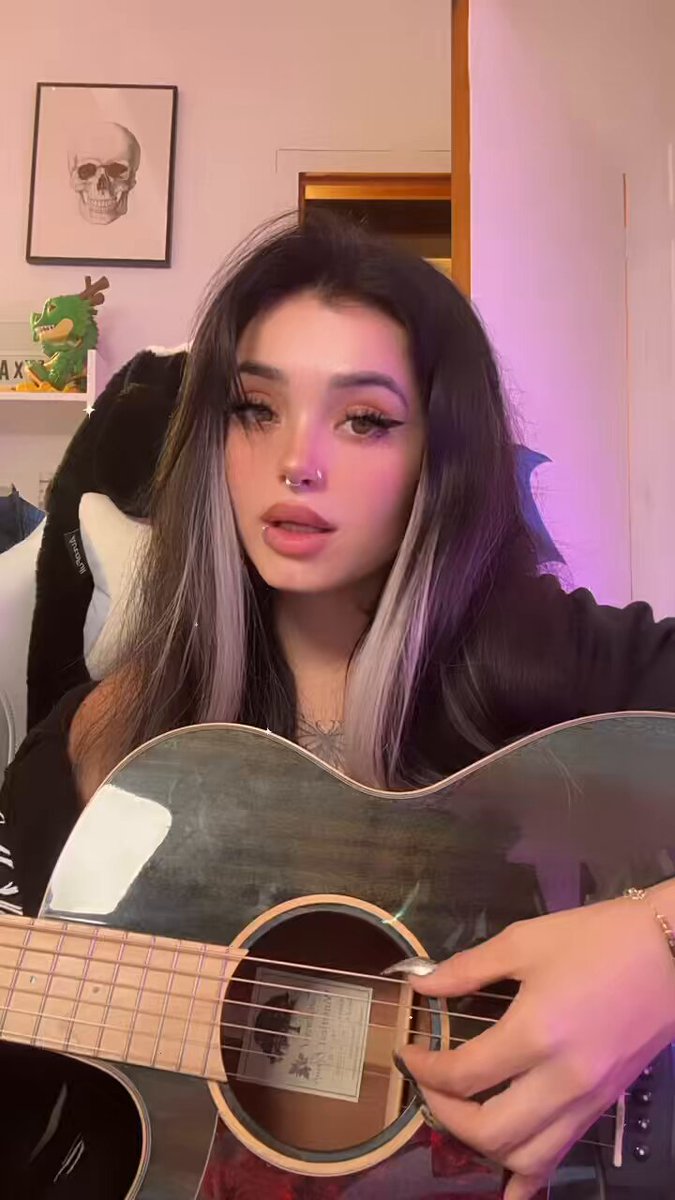 Ultimamente me tranquiliza demasiado cantar♥️