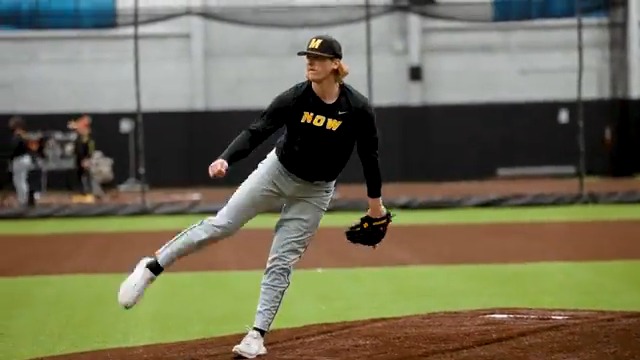 Opening week of preseason workouts is under way. Tigers heating up the Devine Pavilion🔥 #MizzouNOW | 🐯⚾️