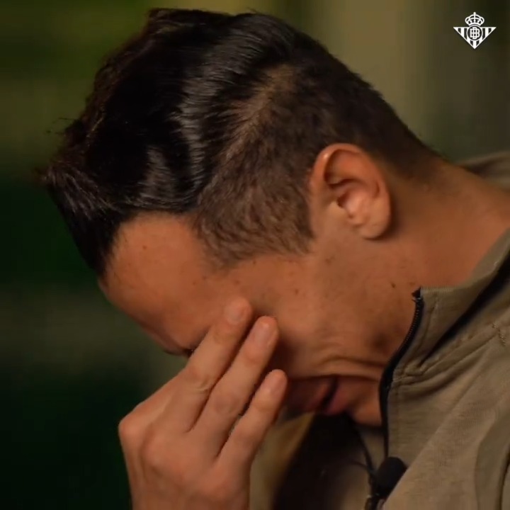 Recuérdame, no llores, por favor. Te llevo en mi corazón y cerca me tendrás. A solas yo te cantaré soñando en regresar… #Pr1ncipit8