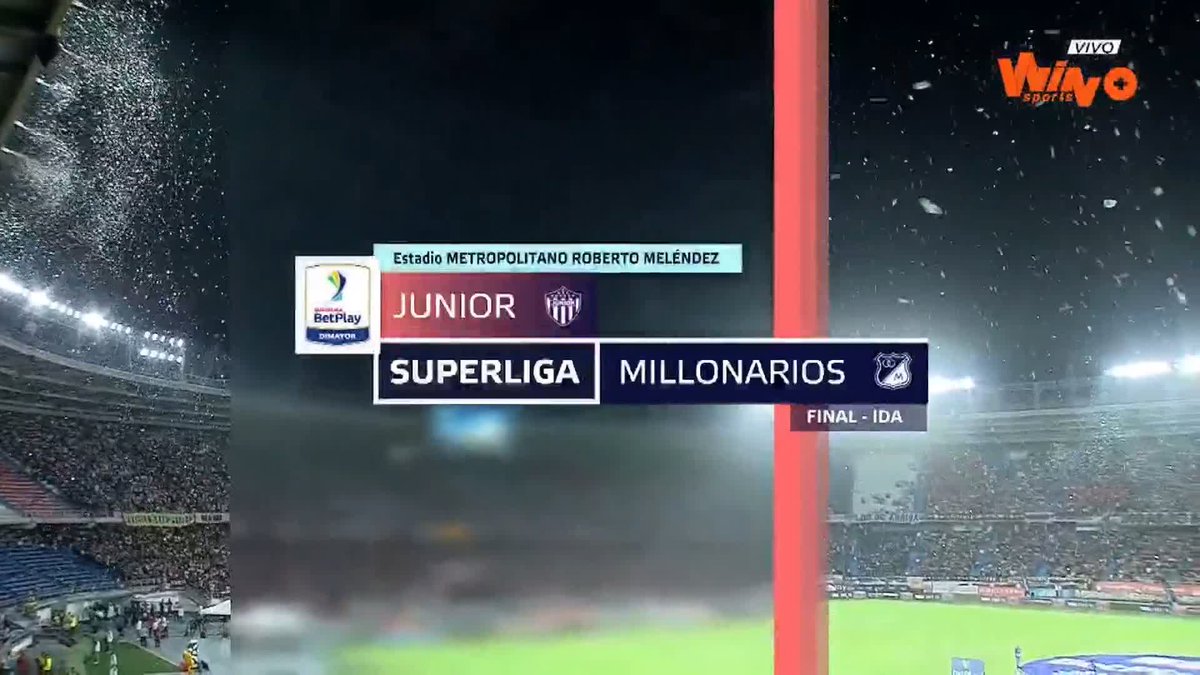 🏆¡Mucho frío por Barranquilla! Cae nieve en el Metropolitano de Barranquilla. Los hinchas de Junior son únicos jajajaja Cobren 🦈🔥🔵 #SUPERLIGAxWIN