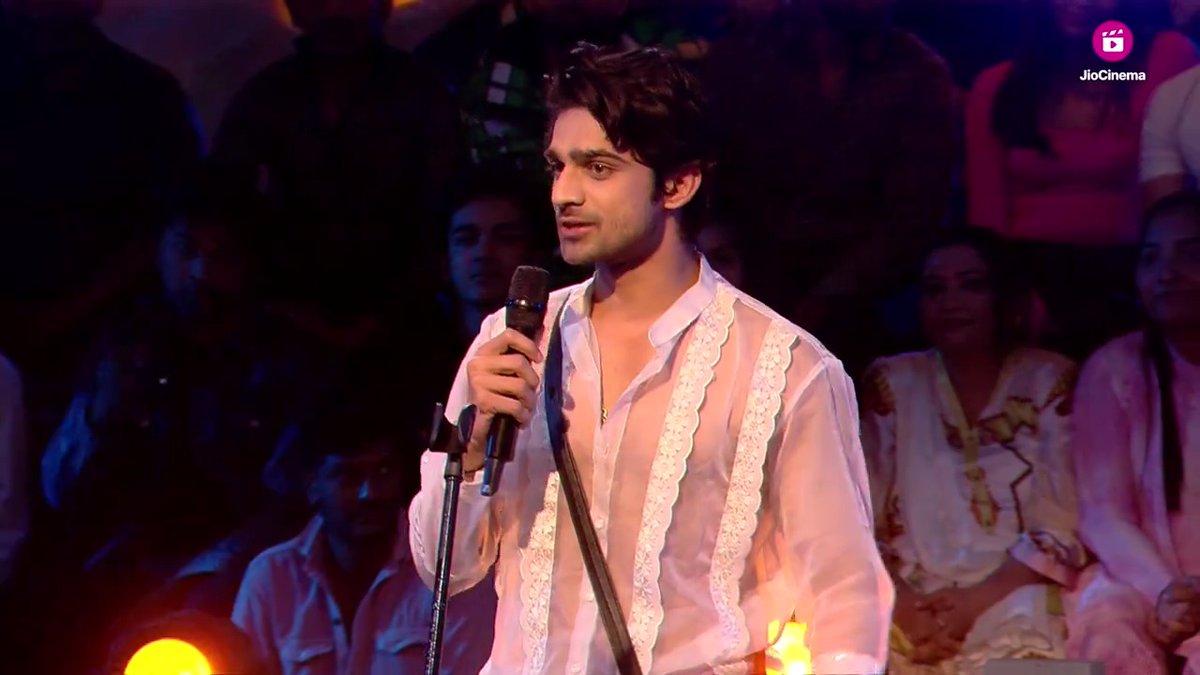 Abhishek ne kiya apne humour ka best use, but kya woh kar payenge guests ko amuse? Watch the new episode of #BiggBoss17 on #JioCinema and @colorstv #BB17 #BiggBoss17onJioCinema @beingsalmankhan