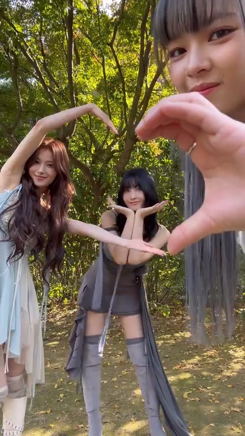 Bestie Heart Challenge๐ซถ (ver.๐ถ๐ป๐น) +*:๊ซ:* ๐๐๐กโ ๐๐๐-๐กโ *:๊ซ:*+ ๐๐๐-๐๐๐ฃ๐ & ๐๐๐-๐๐๐๐๐ #TWICE #ํธ์์ด์ค #์ ์ฐ #JEONGYEON #๋ชจ๋ชจ #MOMO #์ฌ๋ #SANA #IGOTYOU๐ค #WithYOUthโคโ๐ฅ