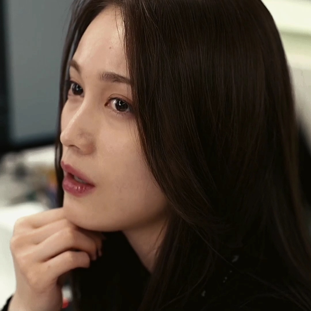nakamura yurika as hayashi fuyu in #ChaserGameW
