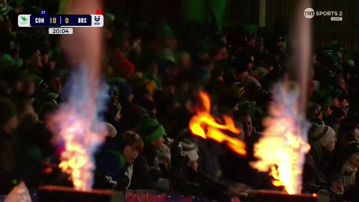 Jack Aungier gets Connacht Rugby's second try of the night ✌️ #InvetecChampionsCup