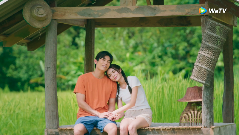 ความรักของคล้าว และ ทองกวาวในเวอชั่นปี 2567 นี้จะเป็นแบบไหน? พบกับ #มนต์รักลูกทุ่ง๒๕๖๗ นำแสดงโดย #มิวศุภศิษฏ์ และ #ชาล็อตออสติน 📍รับชมได้ทุกวันศุกร์ เวลา 23.55น. เริ่ม 26 ม.ค.นี้ทาง WeTV เท่านั้น #WeTVth #WeTVละครไทย #Fallinginlove #CharlotteAustin #MewSuppasit
