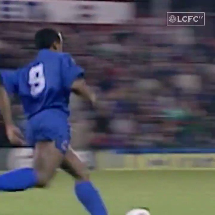 On this day, 31 years ago, a teenage Julian Joachim scored an absolute worldie for Leicester. Outside of the boot football heritage. 😮‍💨💨