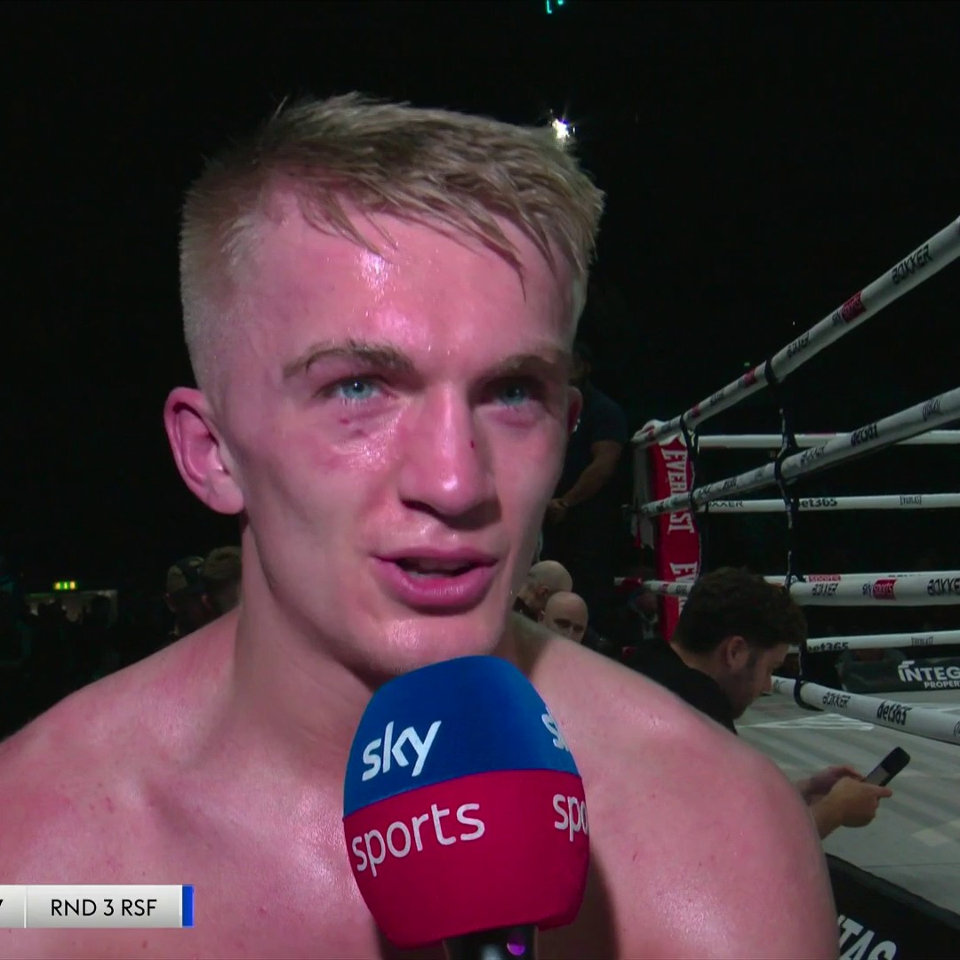 Sold 1000 tickets on his professional debut 😳 A dream come true for Ste Clarke 🔥 #JonasMayer | Live Now
