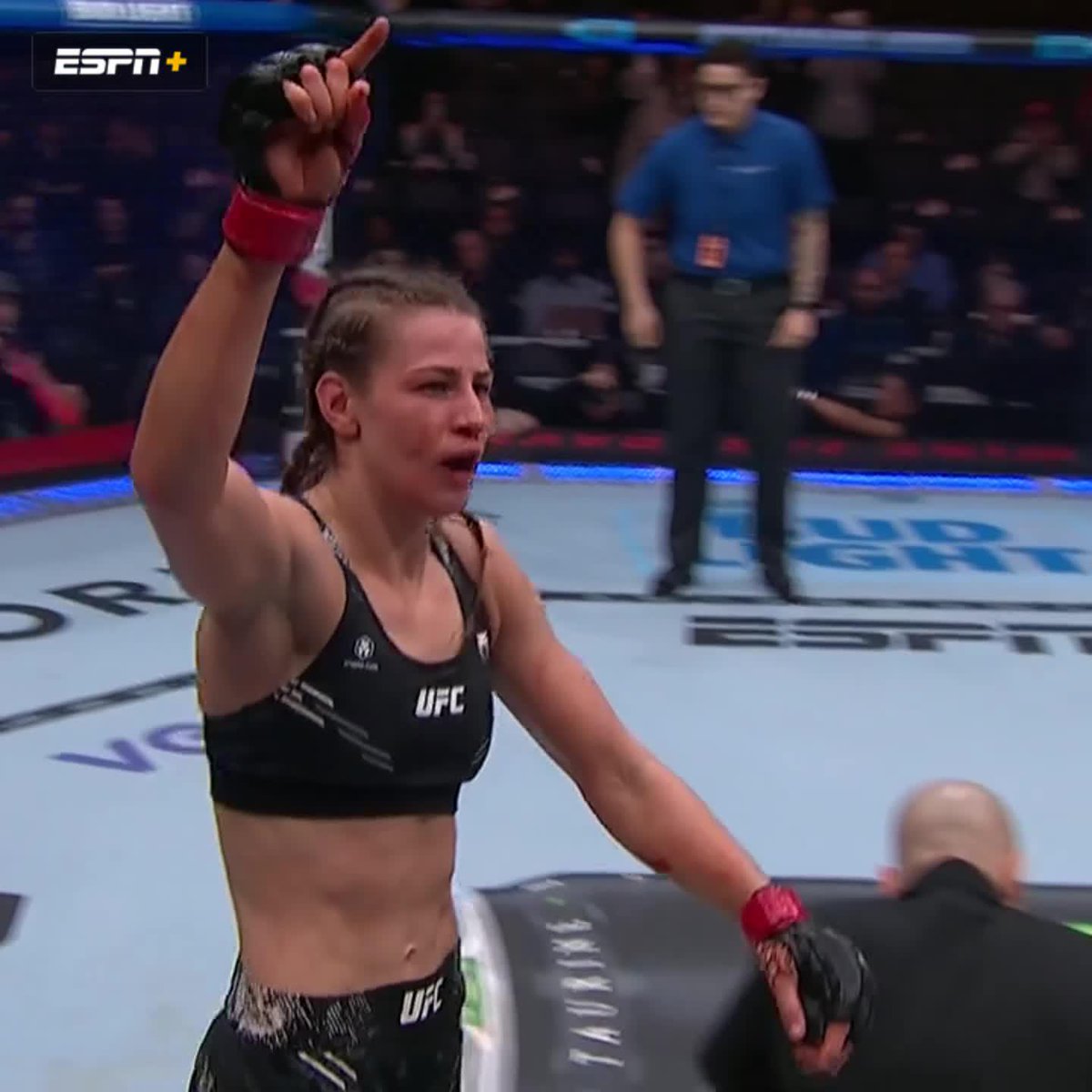 Jasmine Jasudavicius ABSOLUTELY DOMINATES Priscilla Cachoeira and earns a late 3rd Round Submission Victory 🔥 Canada: 1-1 🇨🇦 #UFC297