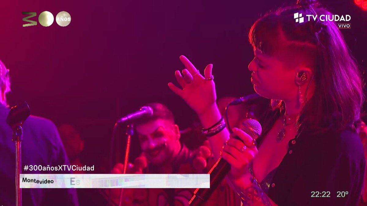 Esa es mi revolución! 🔥 #300añosXTVCiudad » cuatropesos en el escenario Cagancha.
