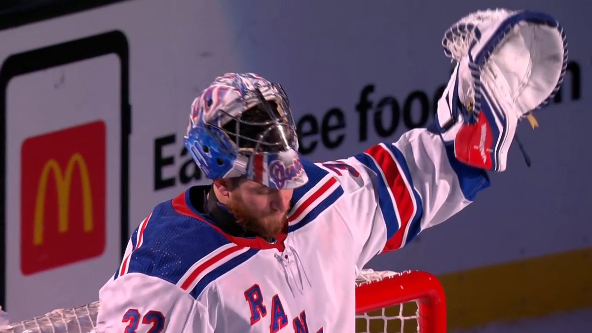 Welcome back to Los Angeles, Jonathan Quick. 👑