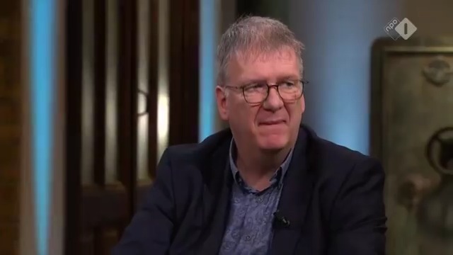Poolbioloog Maarten Loonen ziet de gevolgen van klimaatverandering op Spitsbergen. 'Modellen zijn conservatief en houden geen rekening met de situatie nu'. 'Het is onvoorspelbaar'. Hij voelt zich machteloos 'het is heel moeilijk om mensen te overtuigen 30 jaar verder te kijken'.