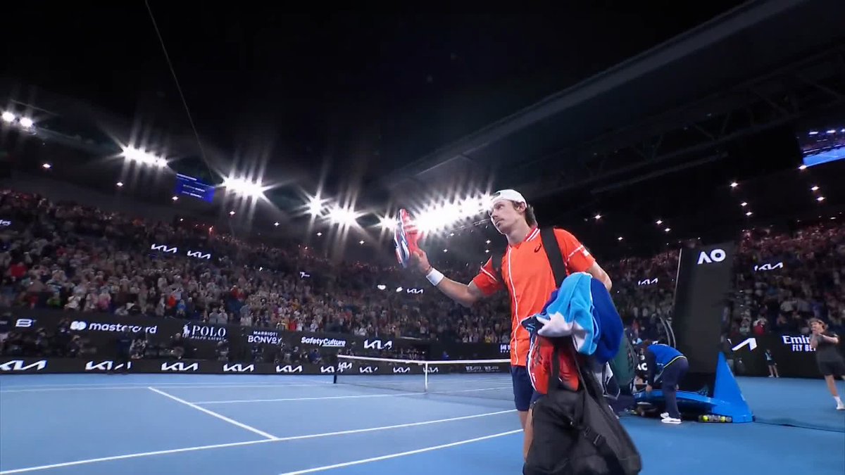 💚💛💚💛💚💛 Nothing but love, Alex de Minaur. #AusOpen • #AO2024