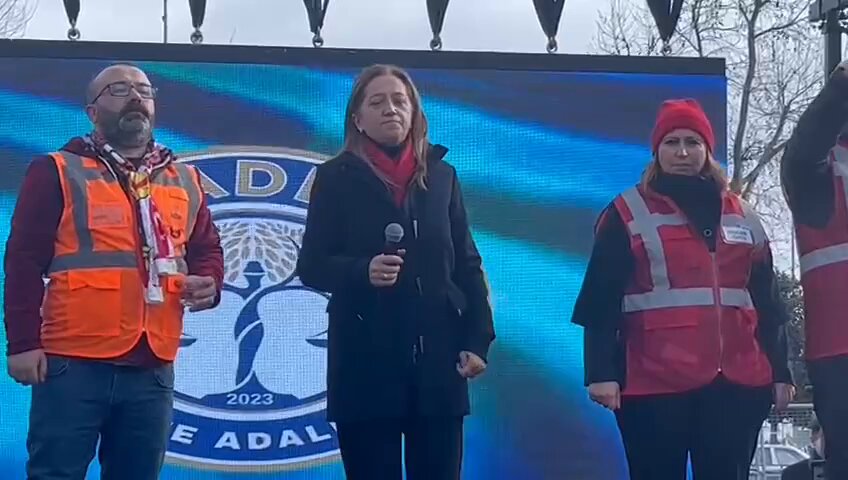 #EmeklilikteAdalet için Kartal'daydık. #EmeklilikteAdalet mücadelesi, kademeli emeklilik mücadelesi son derece onurlu, anlamlı ve haklı bir mücadeledir. Mücadelemiz kutlu olsun EMEKLİLİKTE ADALET DERNEĞİ ⚖️ #2000LerKartalda