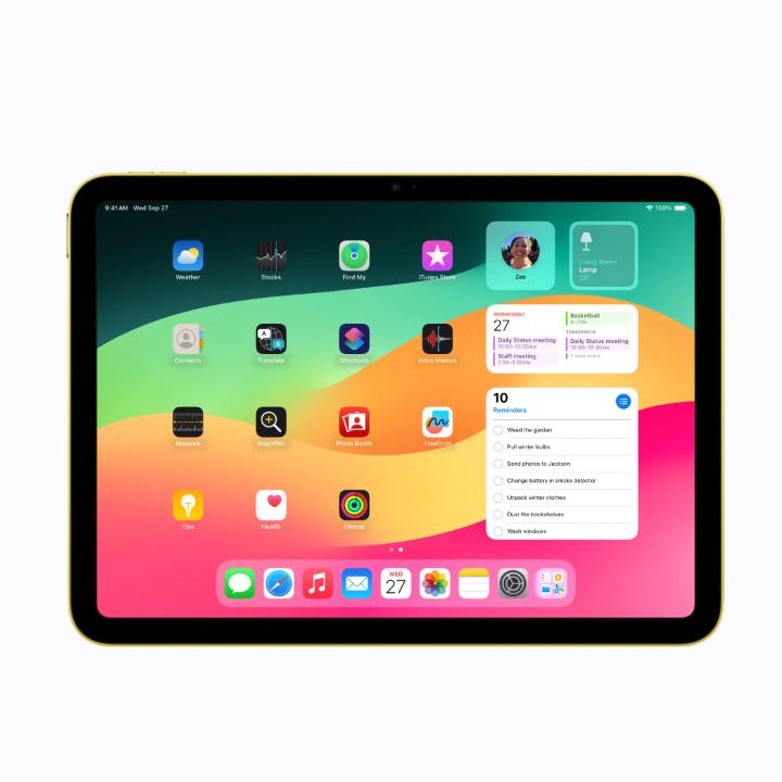 💡 Turn on a light ✅ Mark a reminder as complete 🎶 Play a song In iOS 17 and iPadOS 17, you can tap to interact with widgets. Like this.