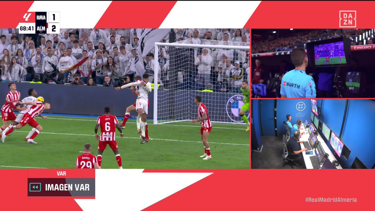 La acción de Vinicius que el VAR dio como gol 📺 El árbitro revisó la zona de impacto del balón y validó la jugada #LALIGAenDAZN ⚽