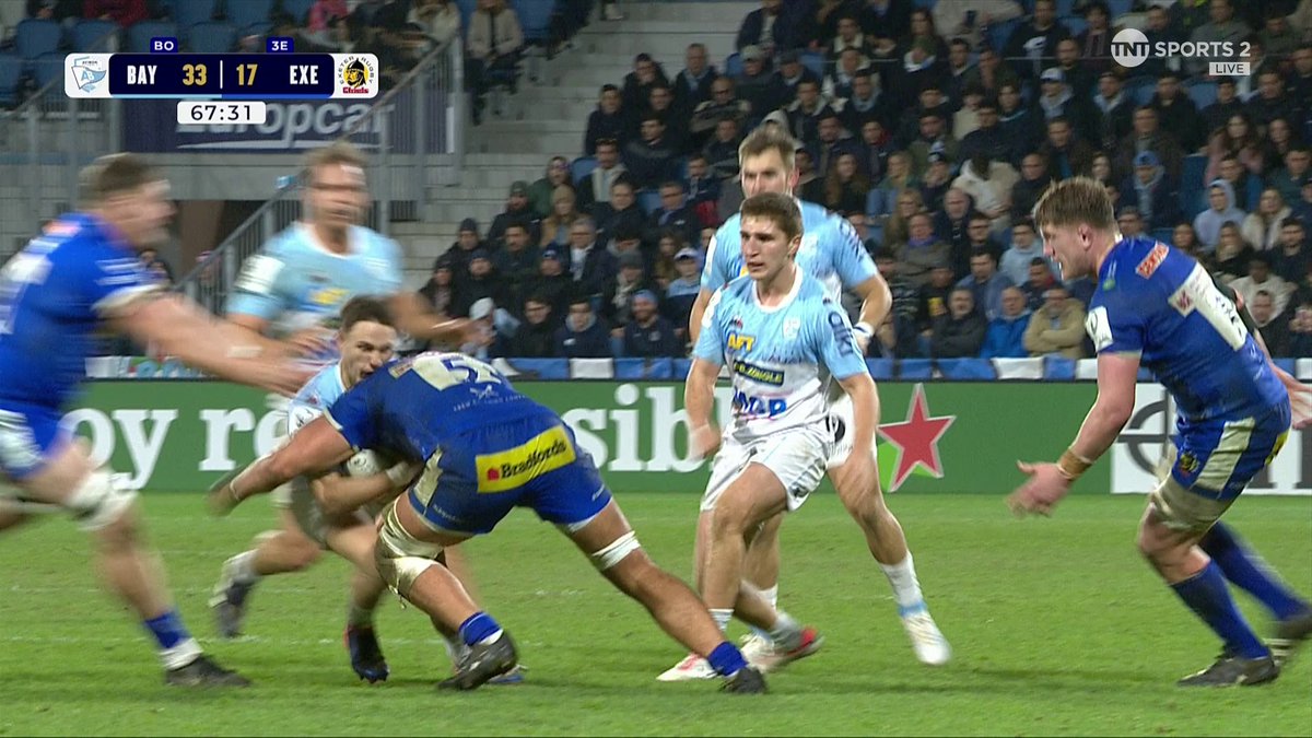 Dafydd Jenkins has been yellow carded for a high tackle 🟨 Fair call? #InvestecChampionsCup #BAYvEXE