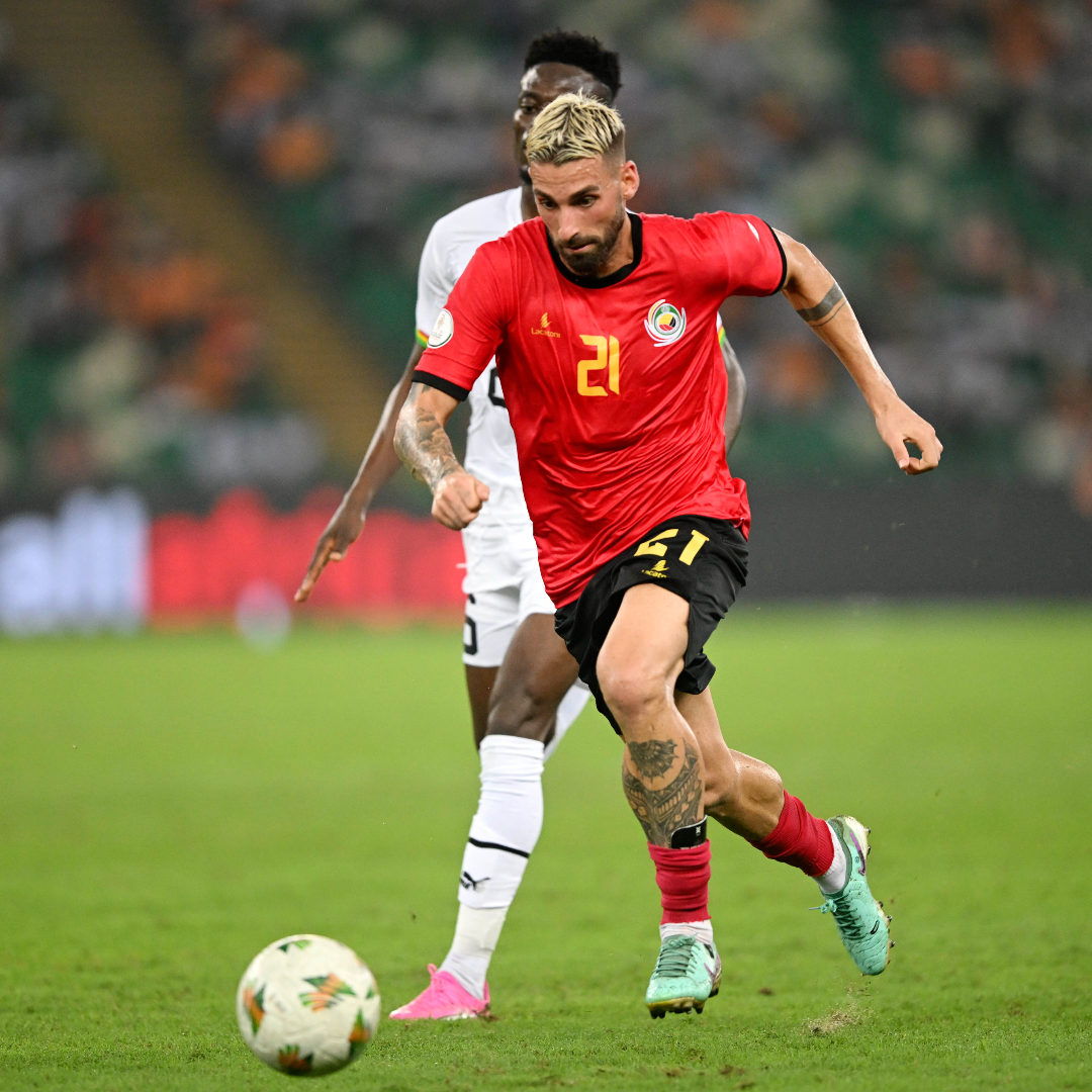 Ricardo Guima bringing entertainment to Mozambique vs. Ghana ✨ The #TotalEnergiesAFCON2023 #MoveOfTheDay 🔥 Rexona NG