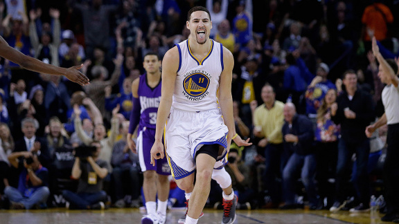 9 years ago today, KLAY THOMPSON had one of the greatest quarters in NBA history without missing a single shot 🔥 37 PTS (NBA record) 13/13 FG (ties NBA record) 9/9 3PT (NBA record) 2/2 FT 1/1 ALLEY-OOP DUNK Outscored the Kings 37-22 Final: 52 PTS, 11 3PT, 5 AST, 4 STL, 2 BLK