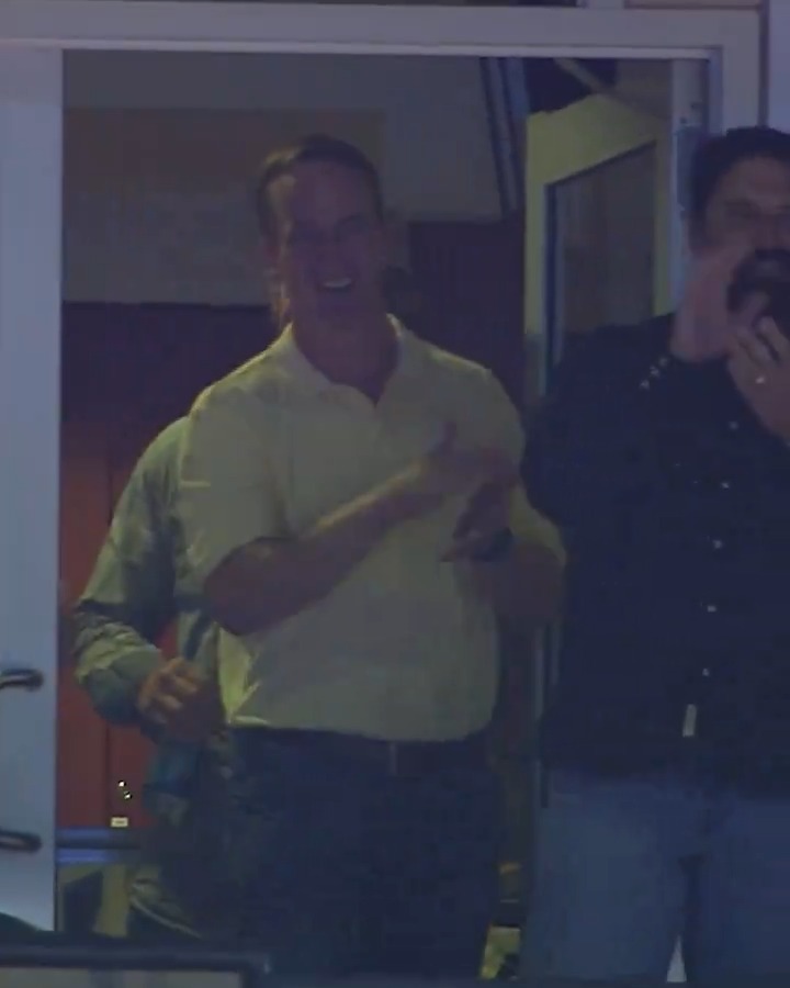 Peyton Manning was at former Tennessee Football teammate Todd Helton’s final game at Coors Field. 👏