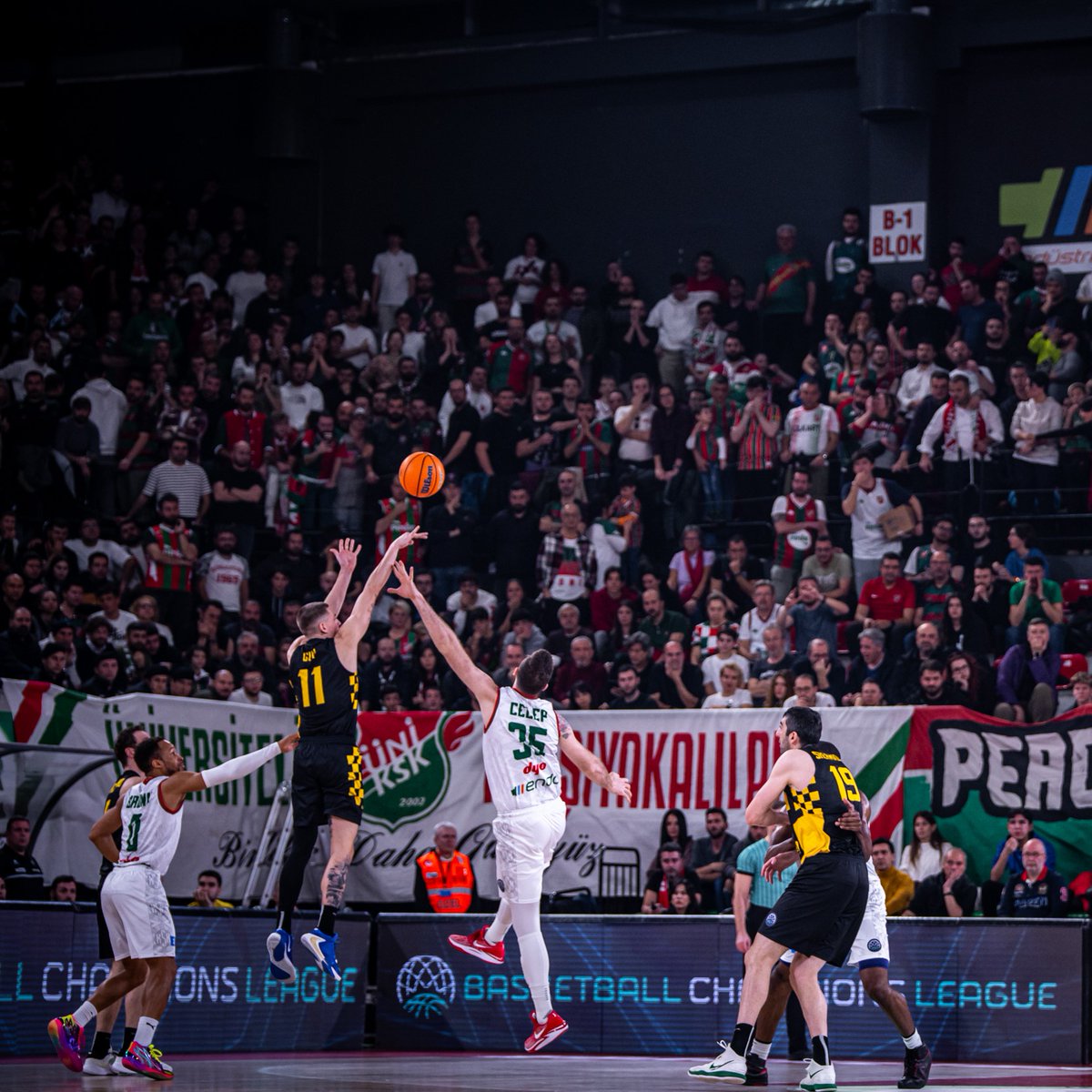 🎵 But I don't want somebody who's loving everybody I need a shy guy He's the Kyle J Guy who'll only be mine 🎵 First #BasketballCL game: 25PTS 😎