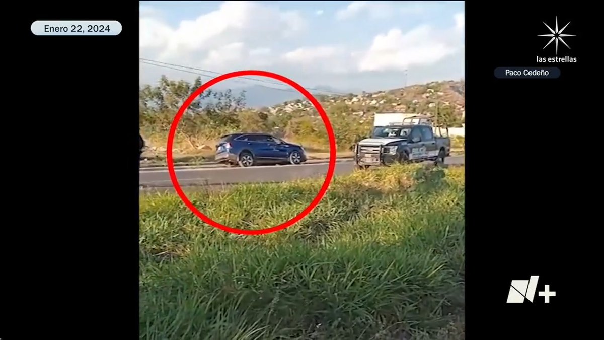 Un motociclista captó en video el momento en el que una niña de 12 años, herida con arma de fuego, pide ayuda al pie de la carretera Cuautla-Cuernavaca. #EnPunto con Enrique Acevedo | #DecideInformado | Síguelo por
