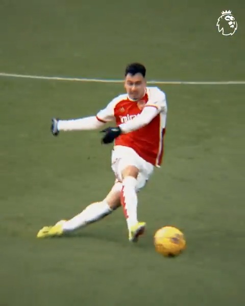 We’ve seen that finish before, Gabriel Martinelli 😮‍💨