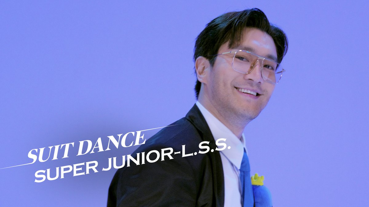 수트에 인형 달고 나온 #슈퍼주니어_LSS 💙 이 조합 귀엽고 깜찍하고 잘하고 재밌잖아?🤔 심지어 멋있기까지.🤵🏻‍♂️ 엘프들 얼른 보러 오세요!🧚🏻 #SUPERJUNIOR_LSS #Suit_Up #수트댄스 SUPER JUNIOR #SuitDance 👉
